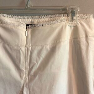 Vintage NWT Ideology Straight Leg Lace Cropped White Pants